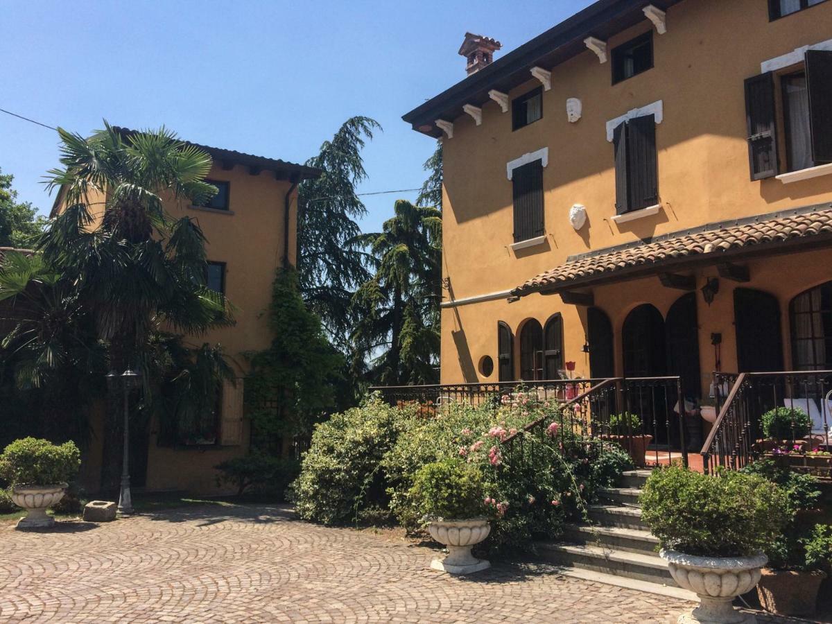 Aparthotel Podere Sant'Angelo Vernasca Exterior foto