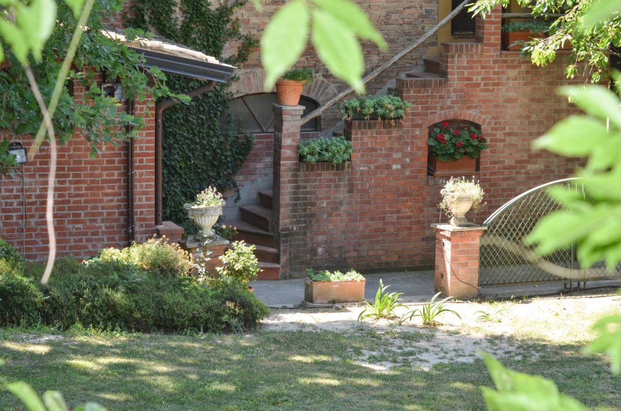 Aparthotel Podere Sant'Angelo Vernasca Exterior foto